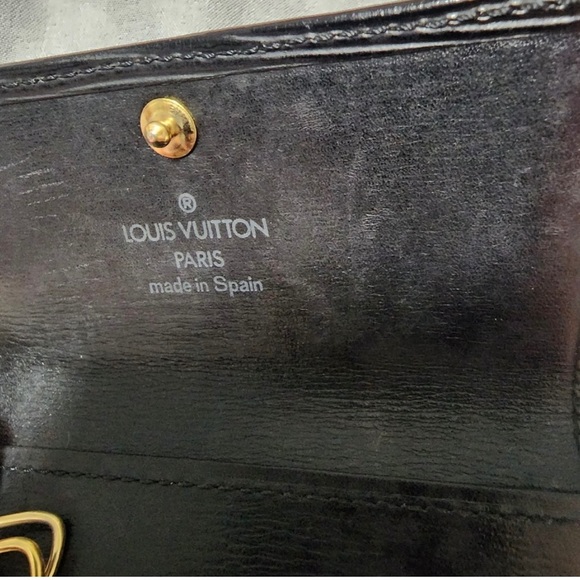 Louis Vuitton Epi Leather 4 Key Holder Epi Leather Black Louis Vuitton - Picture 5 of 11